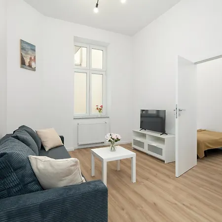 Modern Very Berry In By Renters Apartamento *