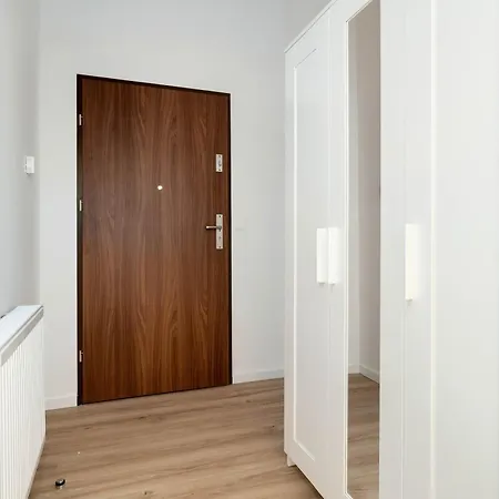 Apartamento Modern Very Berry In By Renters Poznań