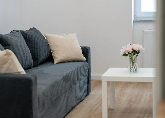 דירה Modern Very Berry In By Renters