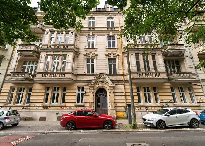 דירה Modern Very Berry In By Renters *