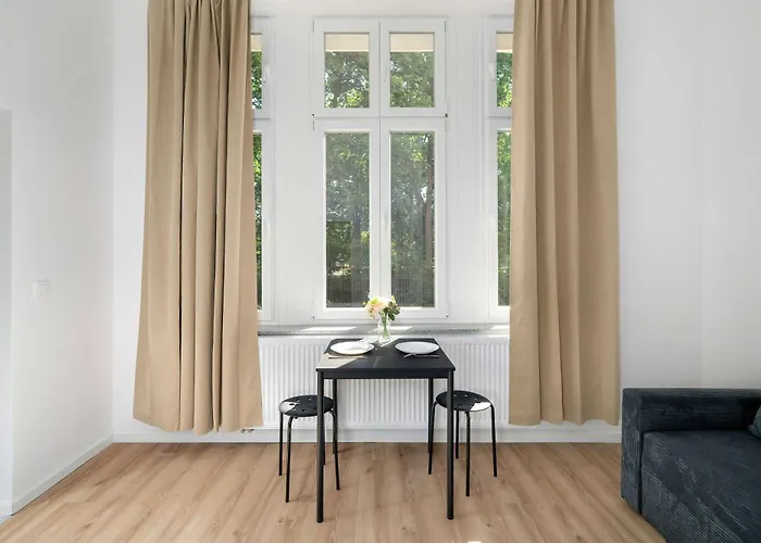 דירה Modern Very Berry In By Renters *